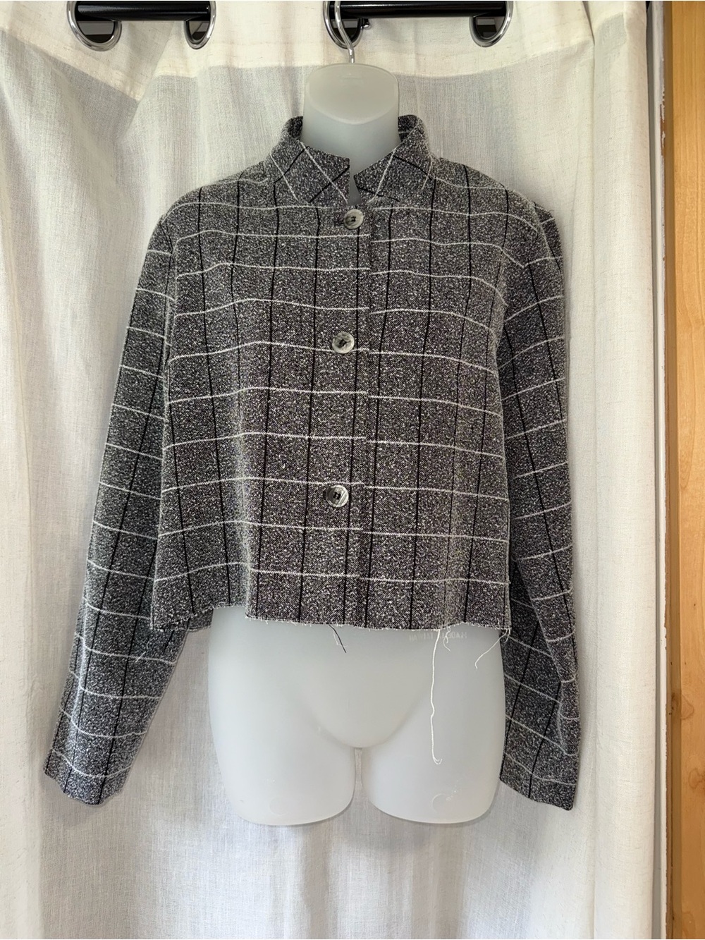 Womens Windowpane Cropped Button Jacket raw hem medium